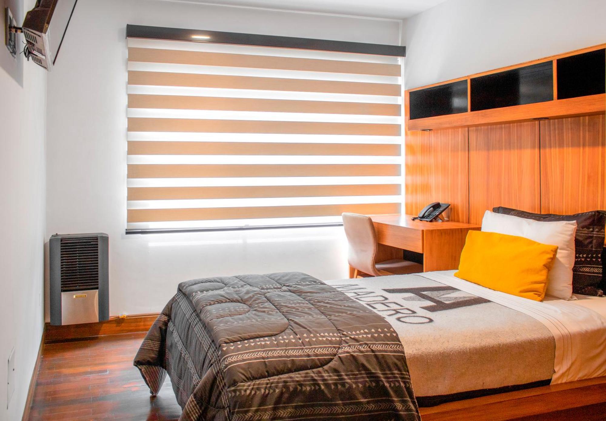 Madero Hotel & Suites La Paz Exterior photo