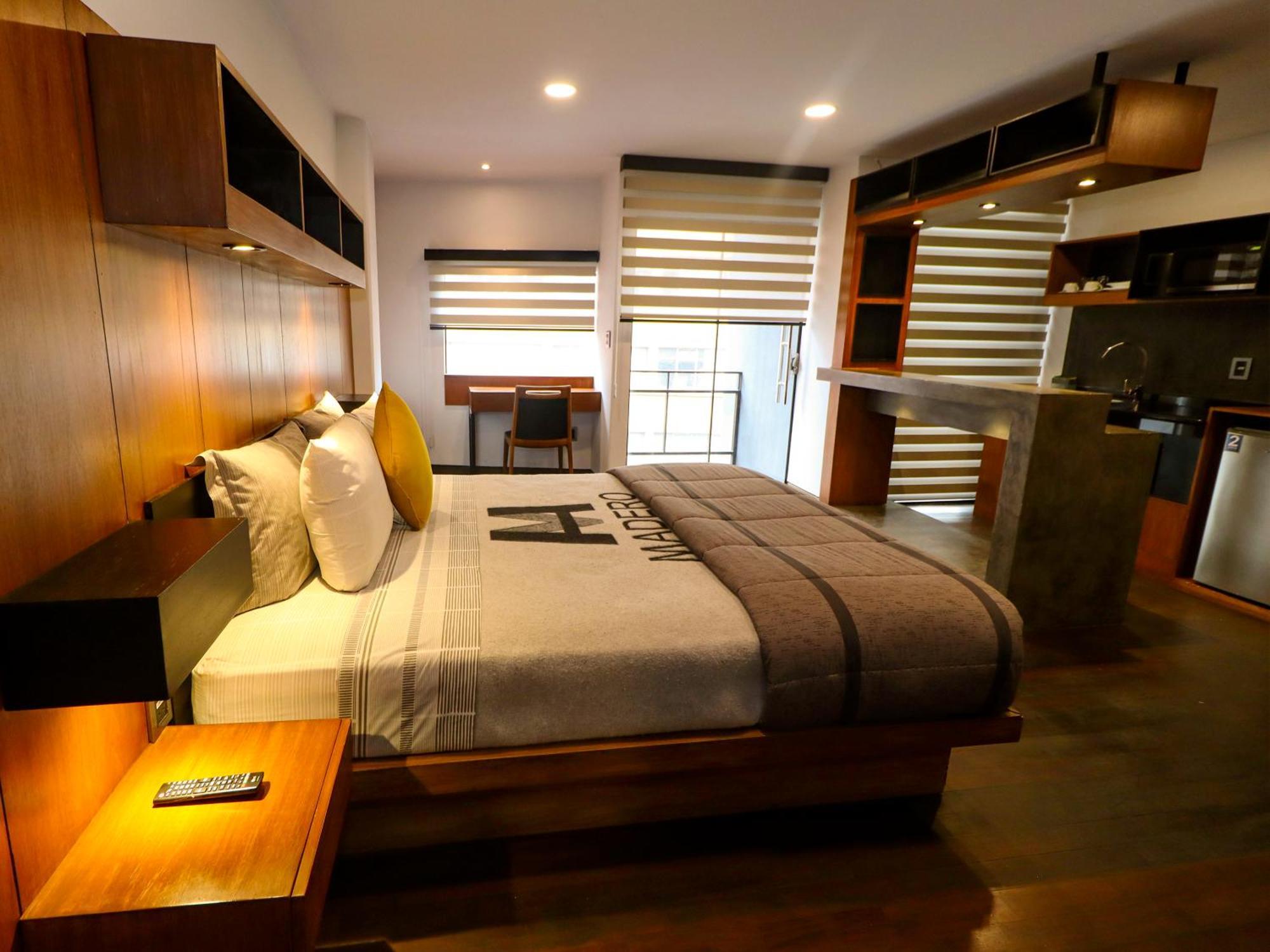 Madero Hotel & Suites La Paz Exterior photo