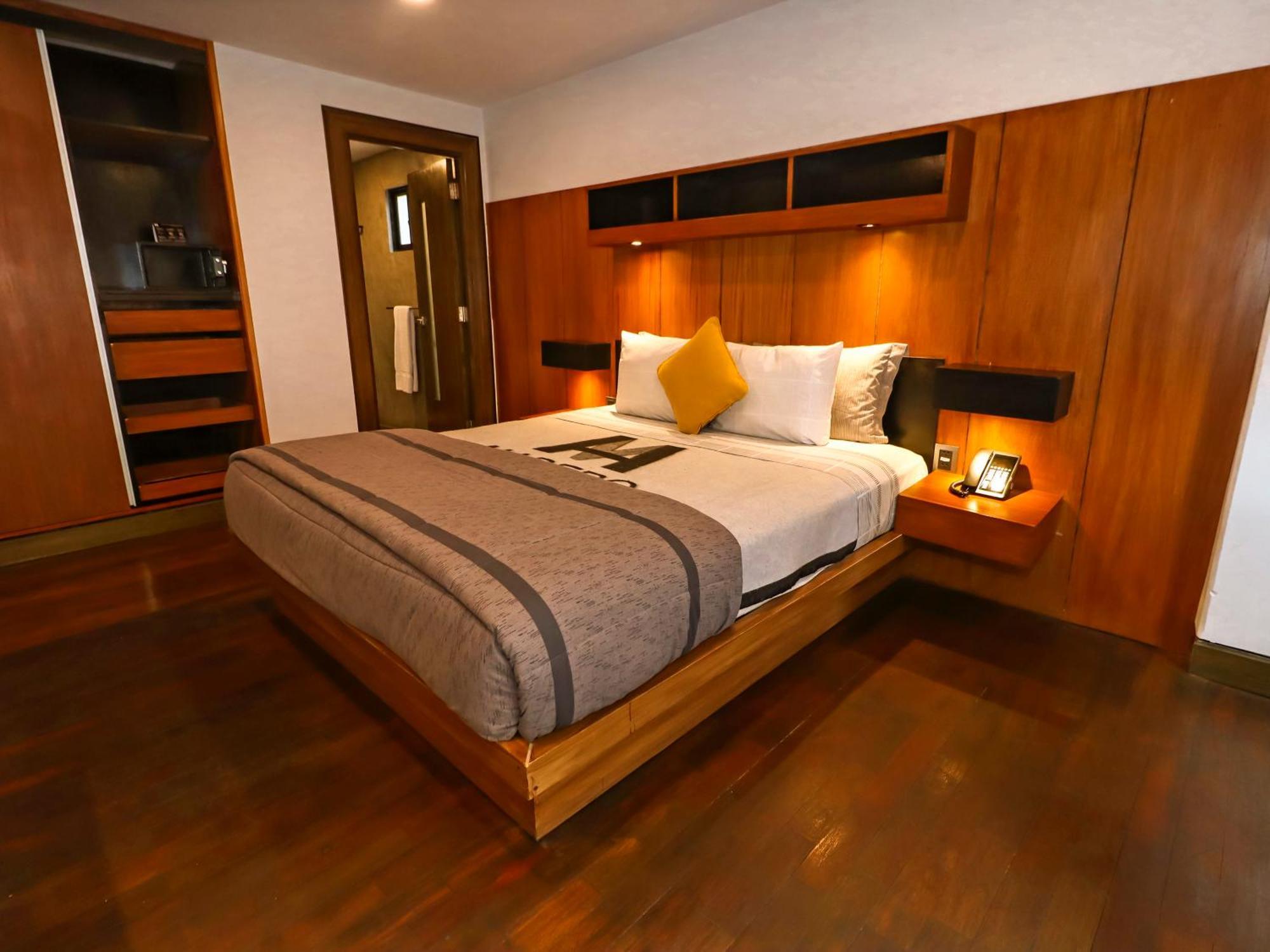 Madero Hotel & Suites La Paz Exterior photo